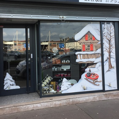 peinture de chalet dans la neige sur vitres dans les Pyrénées
